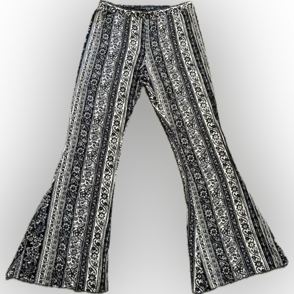 ABOUT A GIRL 1970’s boho style Patterned Flare Stretch Pants